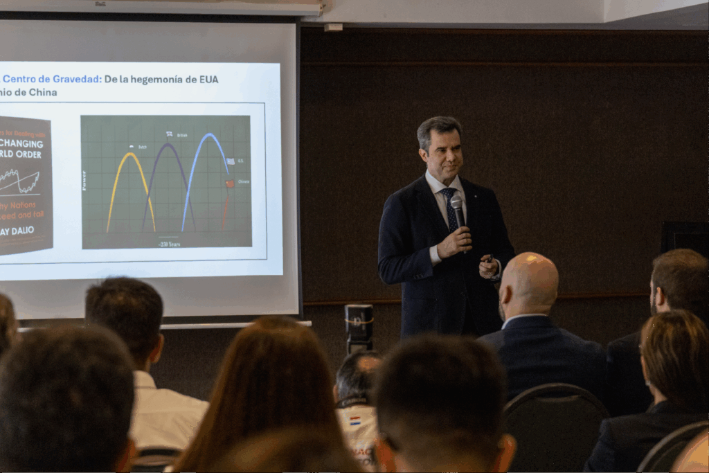 Ex titular del BCP advierte sobre liquidez y límites de deuda pública